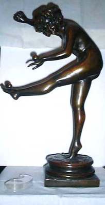 This attractive statue was offe...